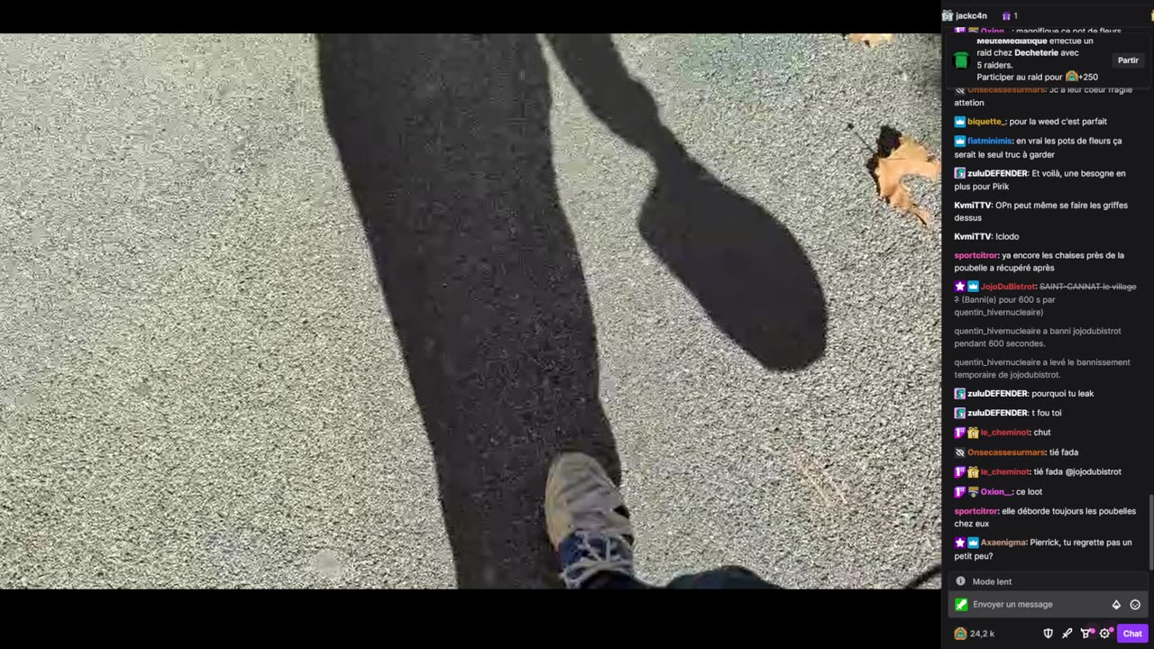 2023-02-19 (4bis.3) - "Et ça tu le veux ? Il est neuf" - Twitch Meutemediatique (version avec chat)