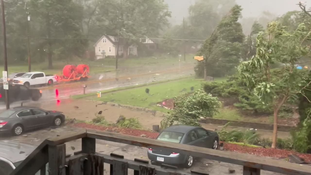 Man Watches Tornado Destroy His Apartment