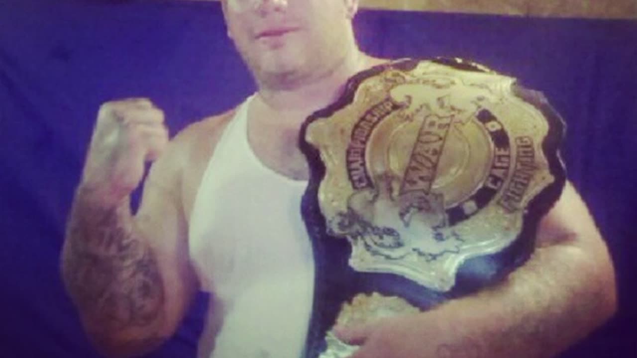 I don’t know when this picture was taken but he looks smaller in the picture