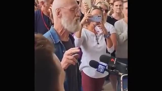 THIS IS HOW IT STARTS!!! BUILD AN ARMY OF AUSTRALIAN PATRIOTS!!!!