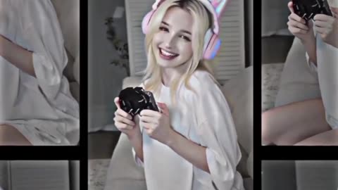 Cutes gaming girl