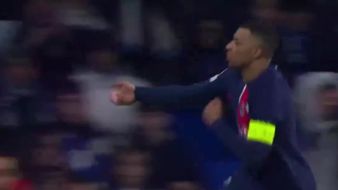 Here's the build-up to Mbappe's second goal.