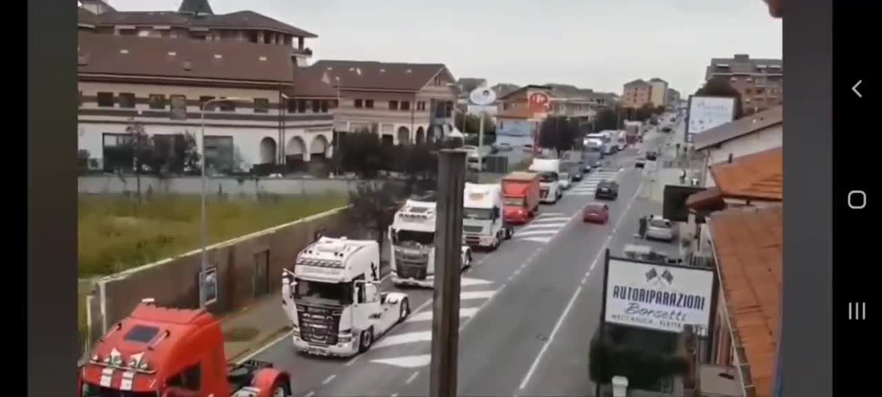 Italian truckers mobilizing in solidarity with Candaian Freedom Convoy