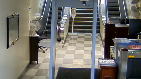 4057EHUGGAEscalatortoCHOB_2021-01-05_02h00min01s153ms.mp4