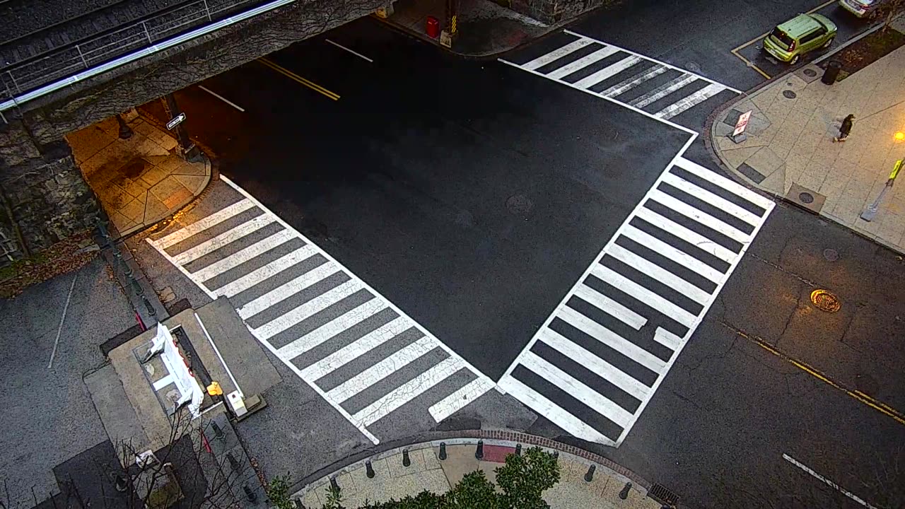 3821FHOBRFSouthwestRoof_2021-01-05_16h53min29s907ms.mp4