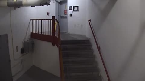 5179CHOBBASouthGarageStair5_2021-01-05_01h00min00s893ms.mp4