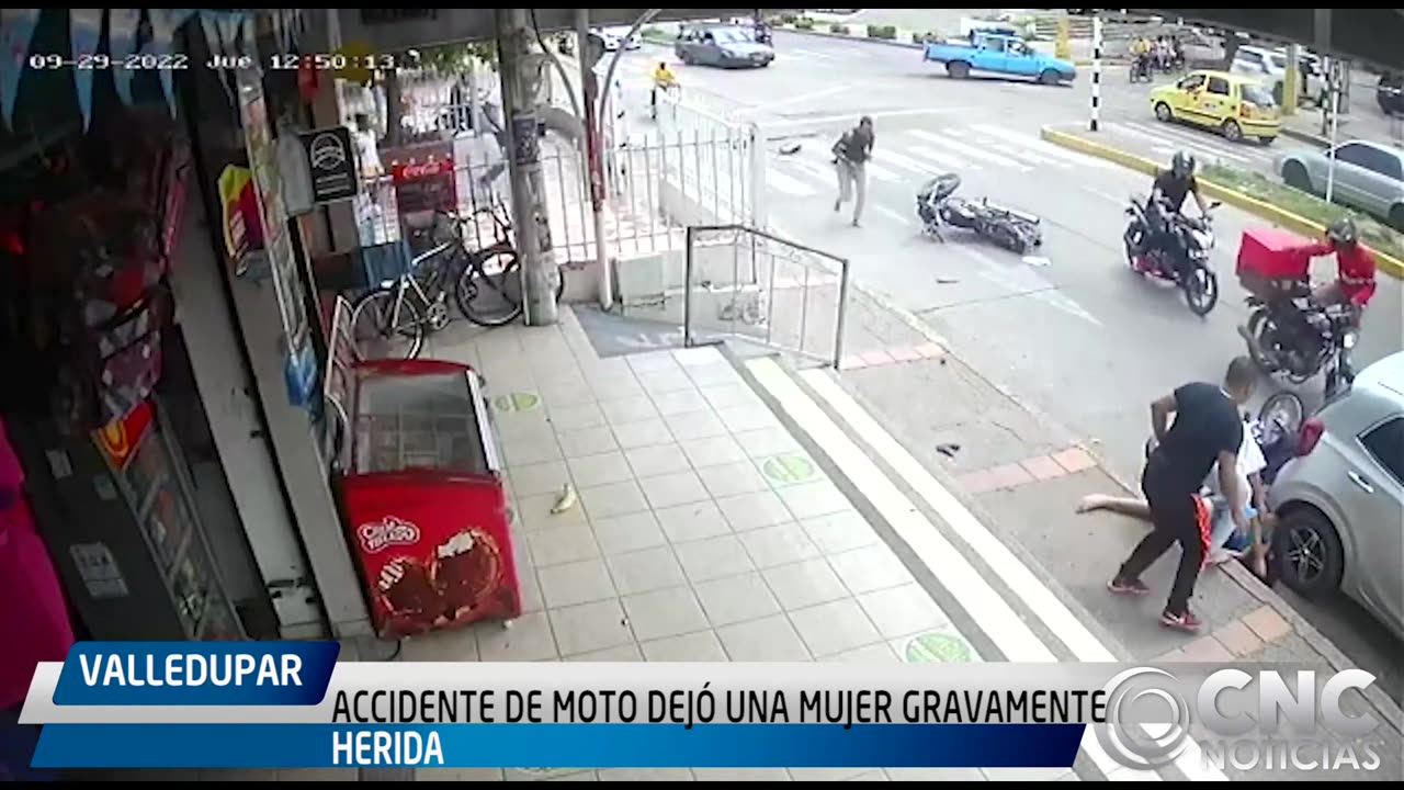 Entre la Oscuridad y la Esperanza: La Trágica Odisea de una Mujer Después del Accidente en Moto"