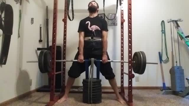 18 inch Deadlift Against Band Tension