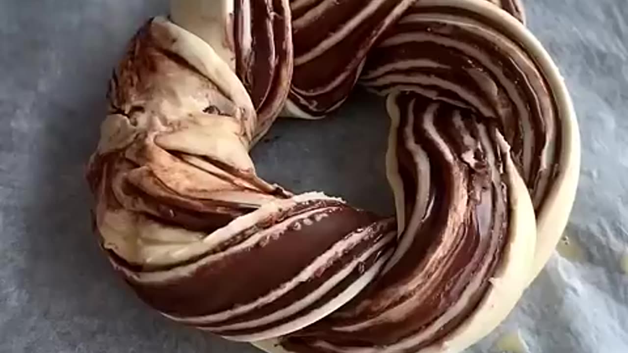 How I learnt to bake (plus Christmas Nutella pastry wreath tutorial)