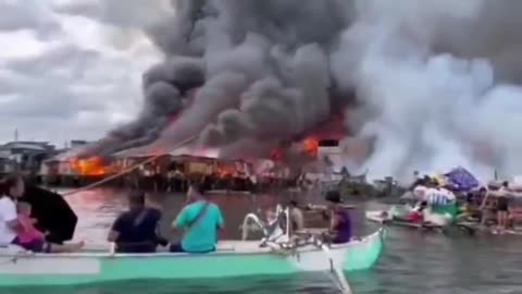 A Large Fire, Several Firefighters Were Injured | Philippines