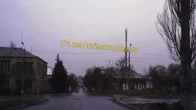New video from Bakhmut. There is fighting on the outskirts of the city