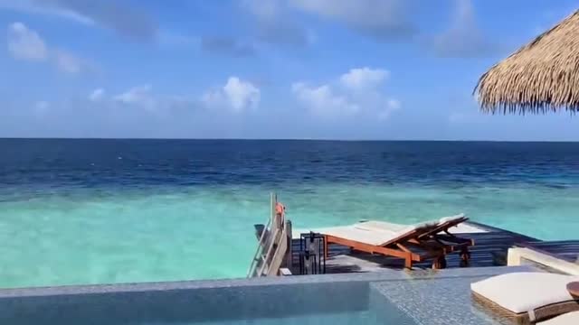 swimming pool by the sea😍