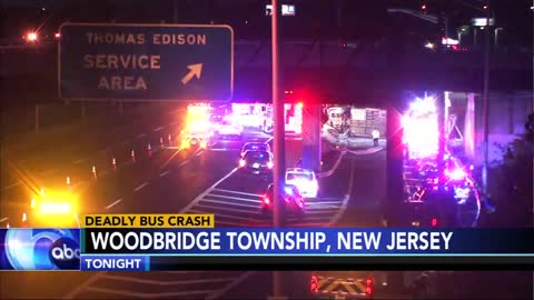 1 killed, 5 injured after bus en route to Philadelphia overturns on NJ Turnpike