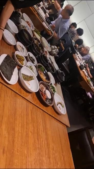 Lot of food in the Giappanis restaurant