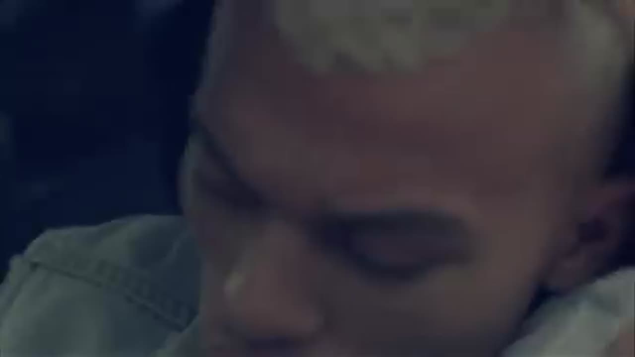 Rihanna - We Found Love ft. Kelvin Harris