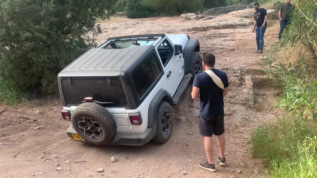 Racer instructs how to go uphill