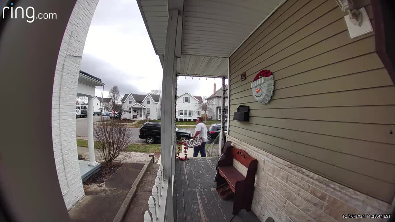 Worker Accidentally Tries to Open Neighbors Door Thinking It’s the Same House