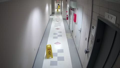 8801VZN01Elevator_2021-01-05_07h00min00s997ms.mp4