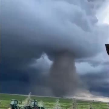 Canadian Government is using Chemtrails and Haarp in air...