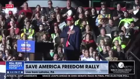 National Anthem Breaks out at Trump Rally- November 5, 2022