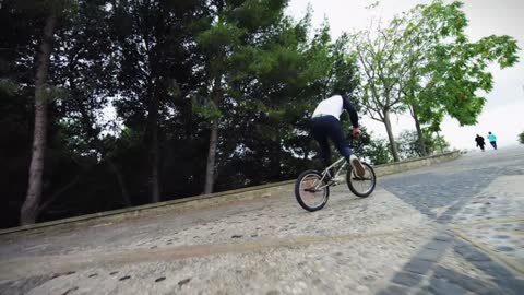 Bike Parkour 2.0 - Streets of Barcelona!