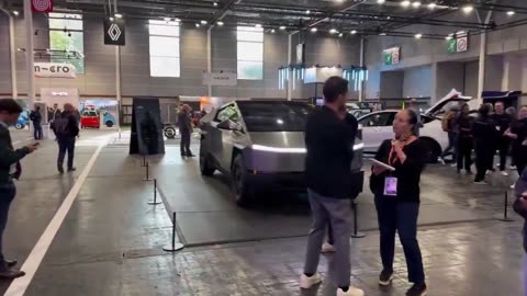Tesla Returns To Paris Auto Show