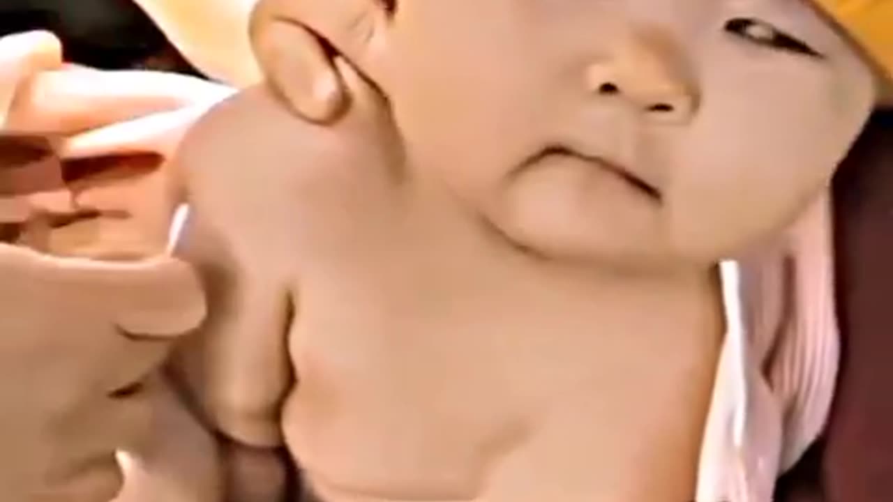 Funny baby video 😘😂