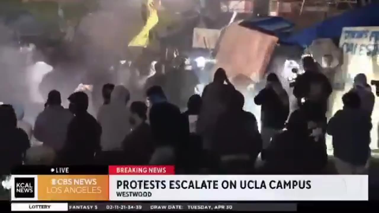 U.S: A flag with a crown and the word "Moshiach" waved by pro-Israel protesters at UCLA.