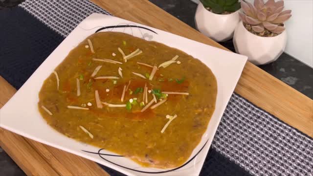 How to make tasty,delicious and spicy Chicken Haleem at home.