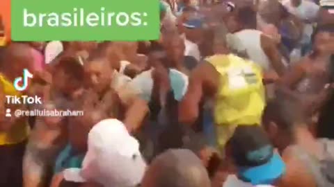 O brasileiro é diferenciado mesmo, a NASA precisa estudar essa galera #carnaval #brasil #party