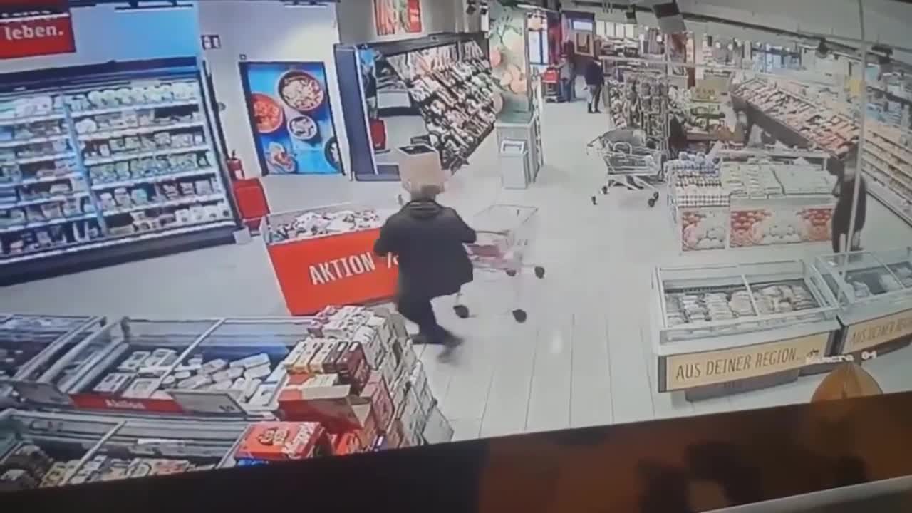 Grocery Store Shopper Runs Away In Panic From Shopper Within 6 Feet Of Him