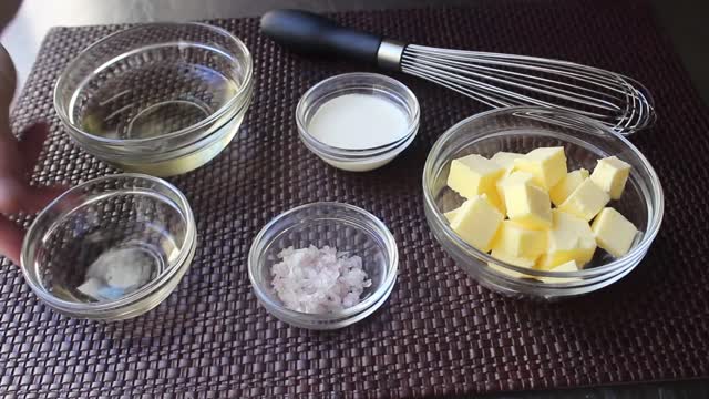 How to Make Lemon Butter Sauce : Butter Sauces