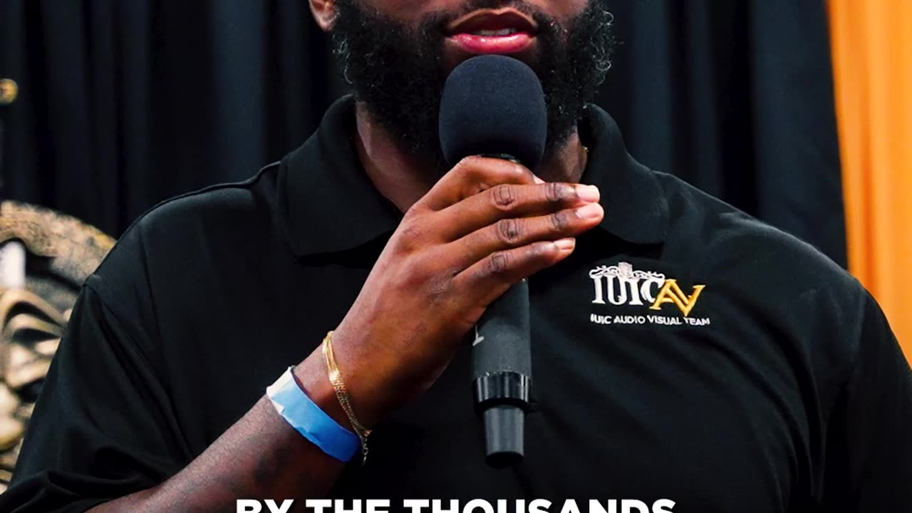 How do you make your social media content appealing to the viewers?