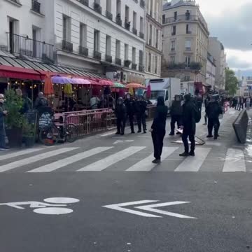 Protests and clashes with the police continue in France