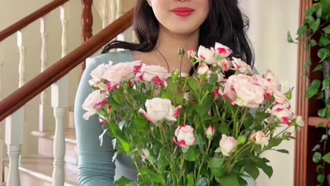 Make beautiful flower vases from flowers in your garden