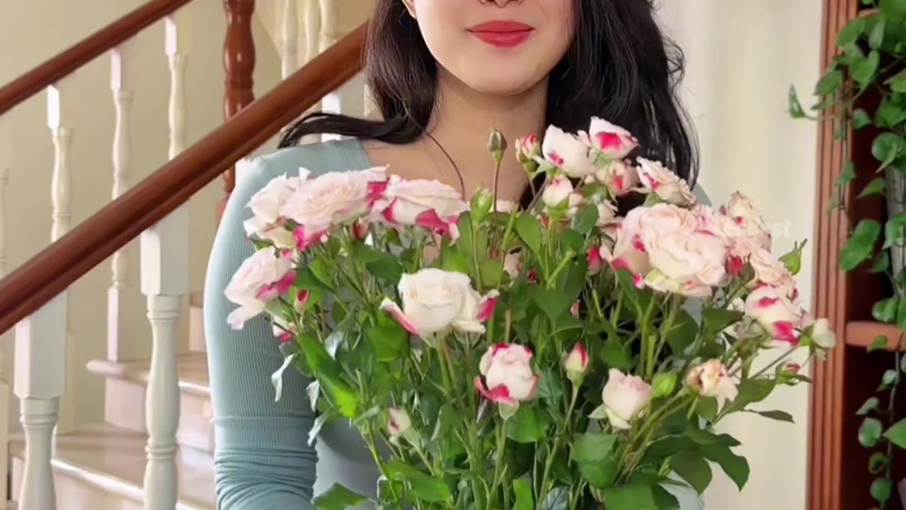 Make beautiful flower vases from flowers in your garden