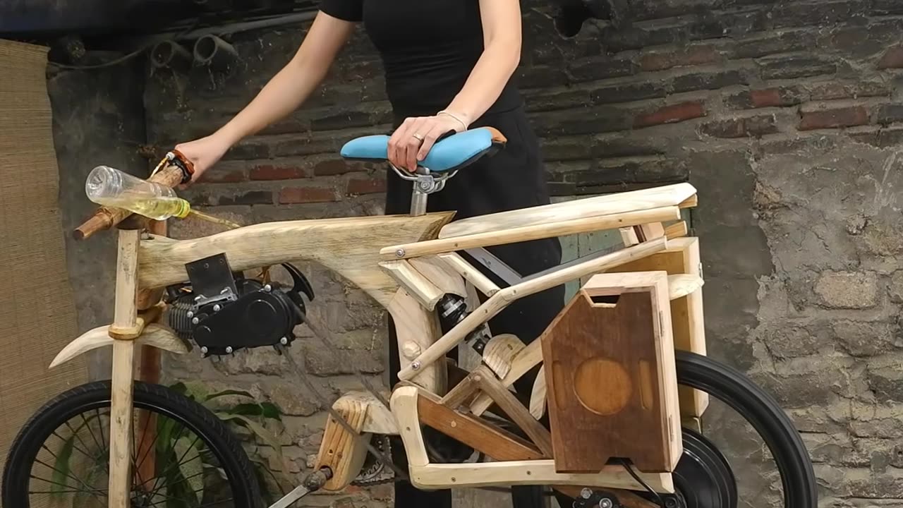 Girl Builds Wooden "Motoped Survival"