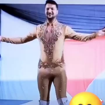 Shake it Zelensky! Do it for Ukraine - TOO FUNNY #shorts