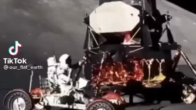 Fake scrap that apariently landed on the moon