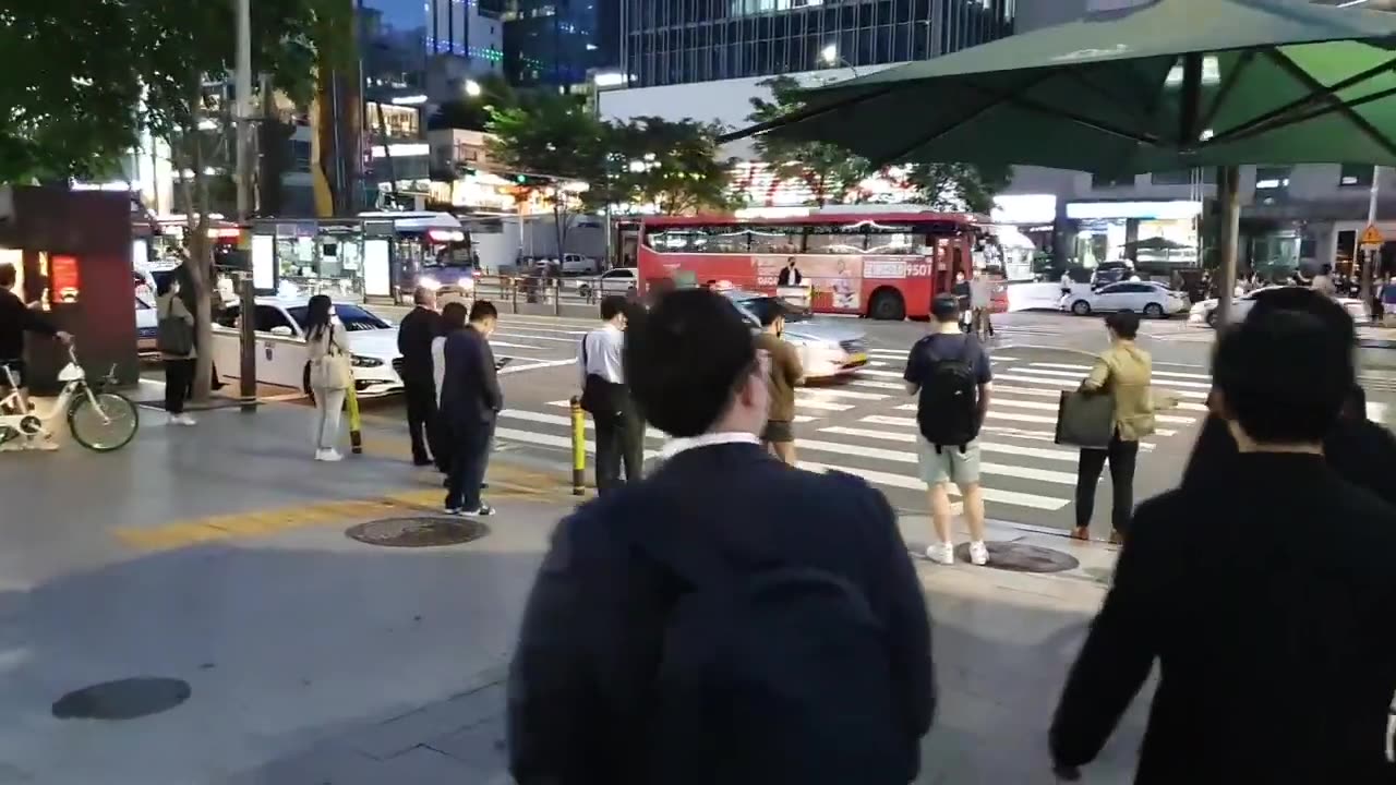 20200604_V3_S04(fwO-Y8Yq7Pk)강남역은 이제 젊은 청년들의 바른소리가 울려 퍼지고