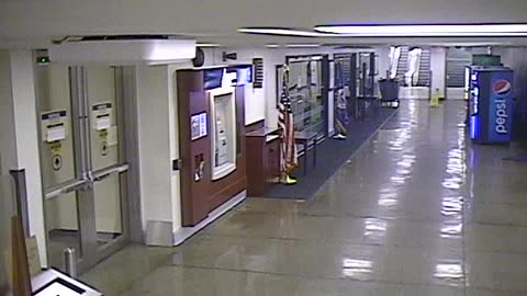 3061RHOBG3SubwaynearCreditUnion_2021-01-06_02h20min00s283ms.mp4
