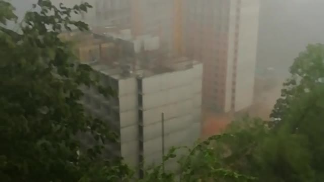 Video: Fuerte aguacero se registra este domingo en Floridablanca