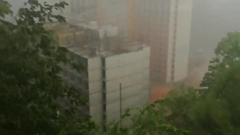 Video: Fuerte aguacero se registra este domingo en Floridablanca