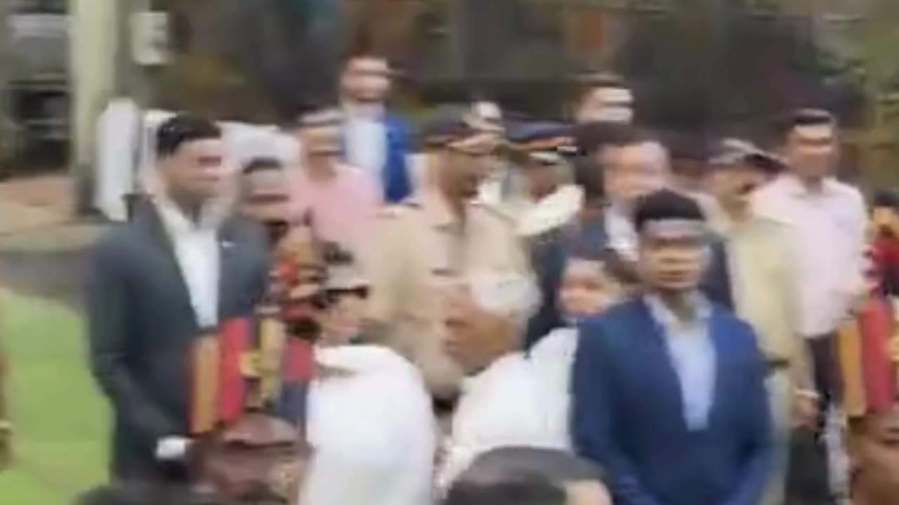 Ratan Tata's mortal remains being taken for final rites Viral Masti Bollywood