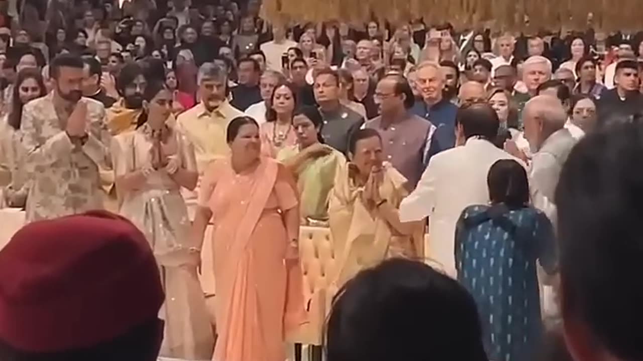 PM Shri Narendra Modi Ji, Grand Entry Shri Mukesh Ambani Son Weddings Celebration l #shorts