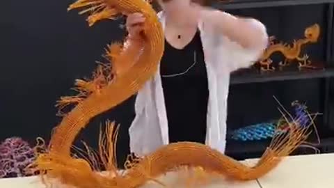 Amazing Craftswoman makes a Big Wires Dragon