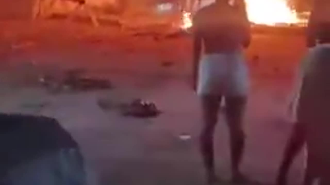Angry Brazilians invade Police Station & 🔥BURN🔥 PEDO alive (Confessed to raping & murdering 1.5 year old baby!)