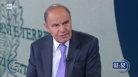 “Lei dovrebbe fare il giornalista…”.