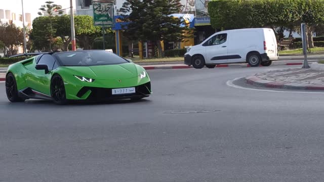 Wow It's lamborghini gays 😯