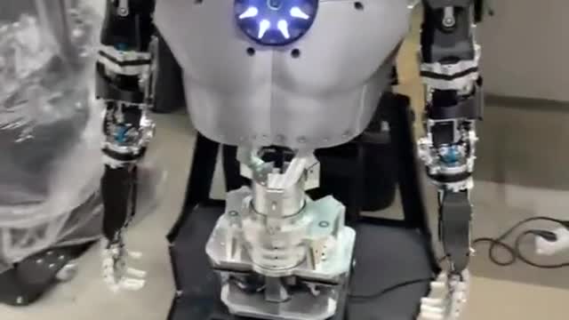 This looks very real, how not? This Robot is 99% Very Human